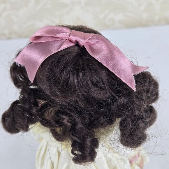 Vintage Petite Porcelains by Barbara Lee Limited Edition "Gabriella" - Picture 7 of 13